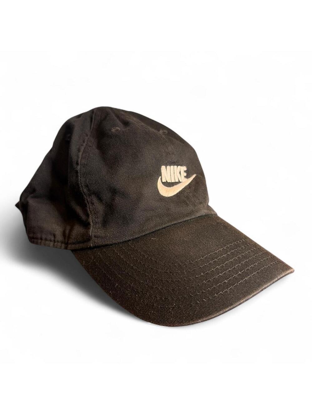 Nike Men's Black Fall Hat with White Logo Swoosh - Very Good Condition
